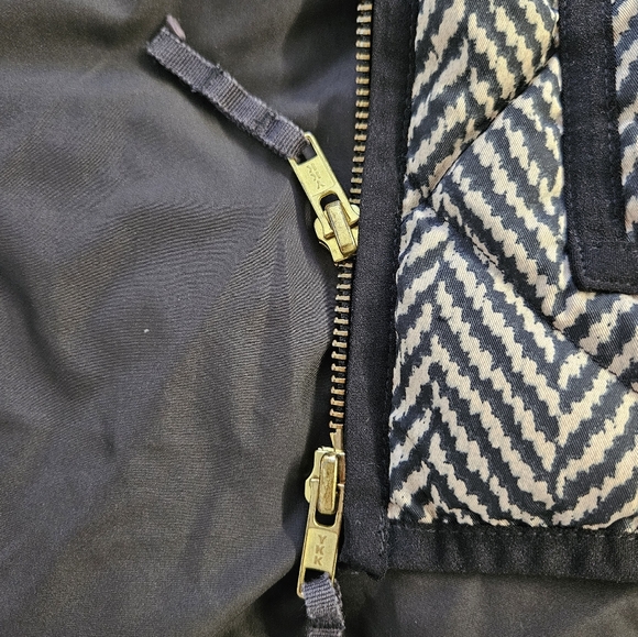 J. Crew Black & Tan Patterned Bubble Vest- Size XS - Picture 8 of 8